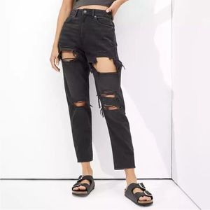 American Eagle Black High Waisted Mom Jeans Size 8 Long